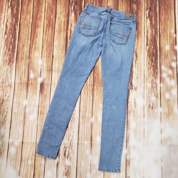 American Eagle Light Wash Stretchy Jeggings Jeans - Picture 2 of 9
